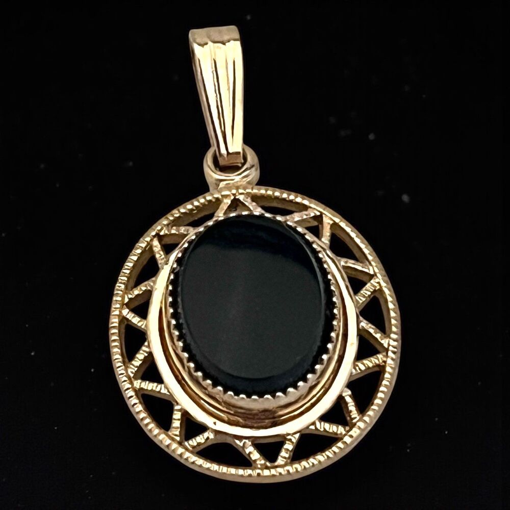 Vintage 1950s Black Cabochon Pendant Gold Filled Openwork Frame Mid Century - 7S